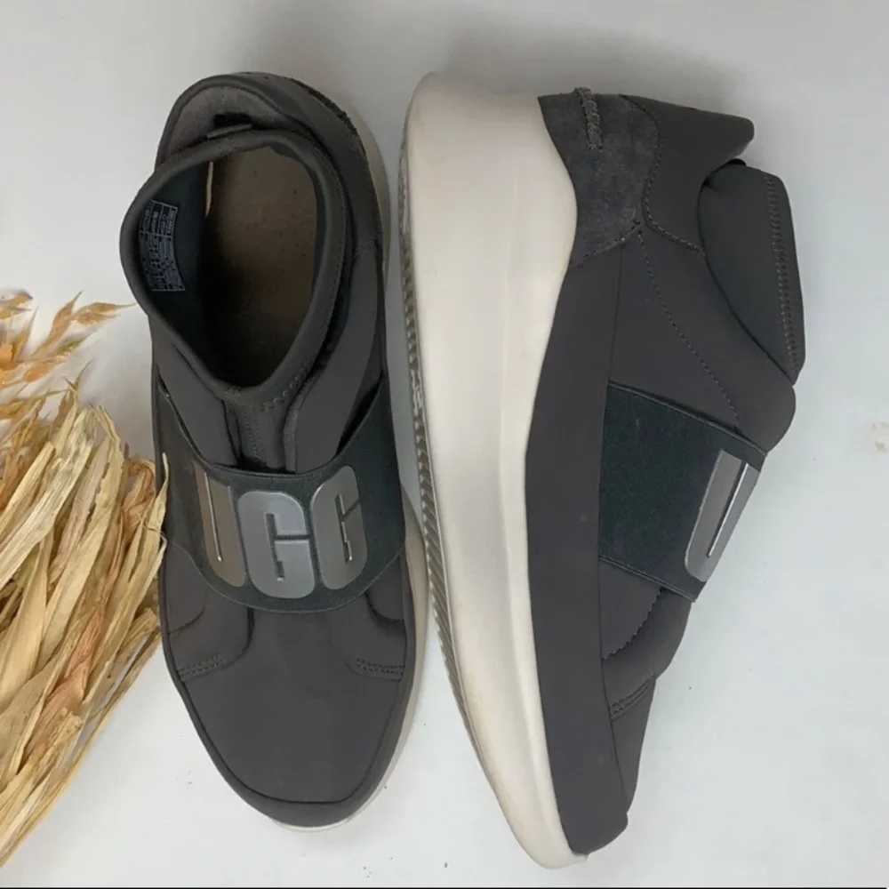 UGG neutra sneakers pull on logo trainers